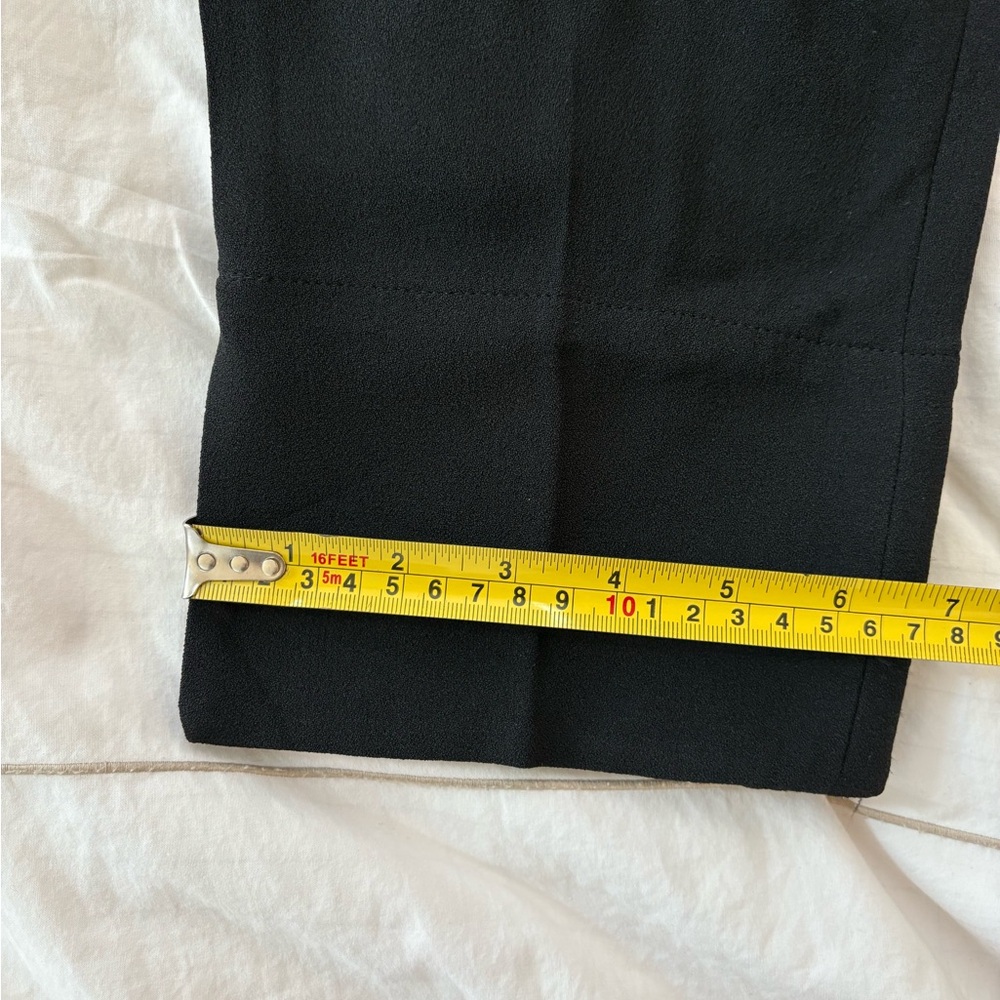 Theory Carrot Pleat pant in Rosina Crepe black 0 (but fits like 2) - Picture 13 of 16